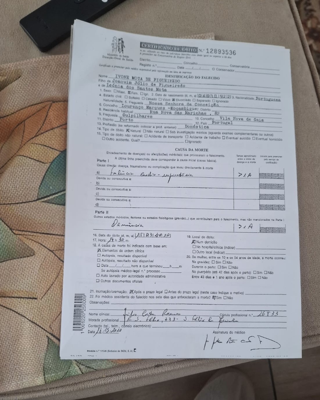 Ivone's Portuguese death certificate of 2010, a printed form completed by hand